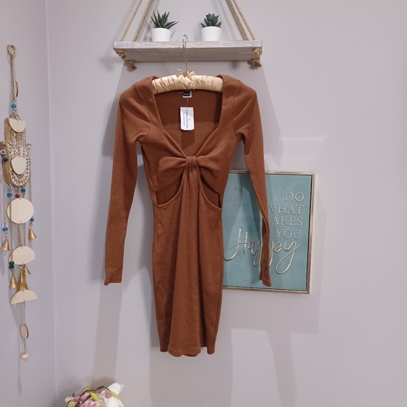 Windsor On Top Of The Trends Cutout Mini Dress - Picture 5 of 7